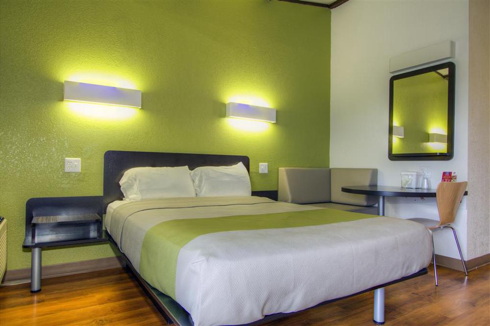Motel 6-Geneva, Oh Rom bilde