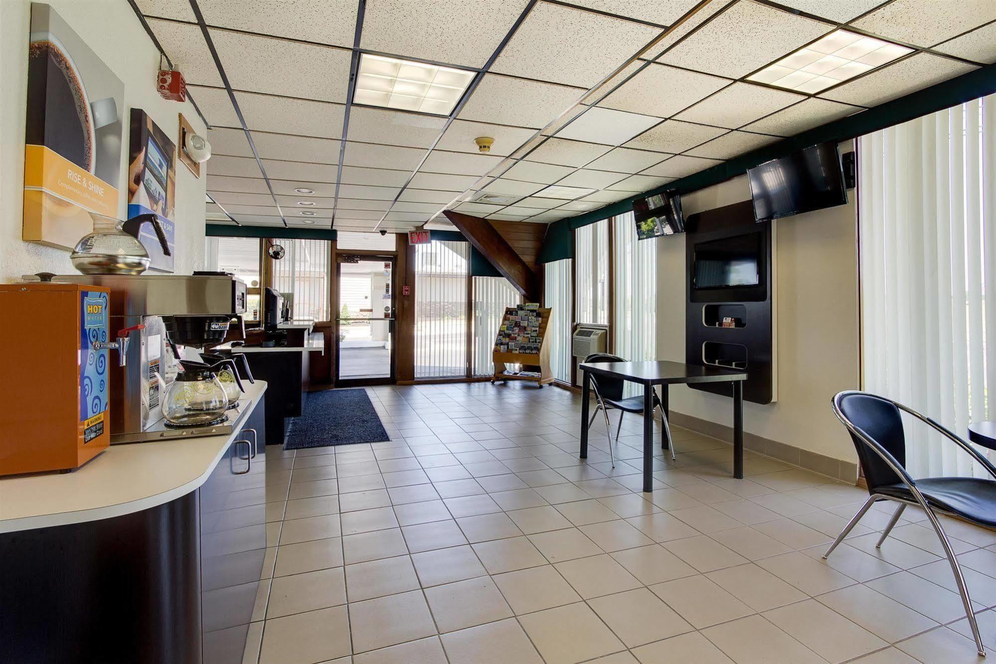 Motel 6-Geneva, Oh Eksteriør bilde